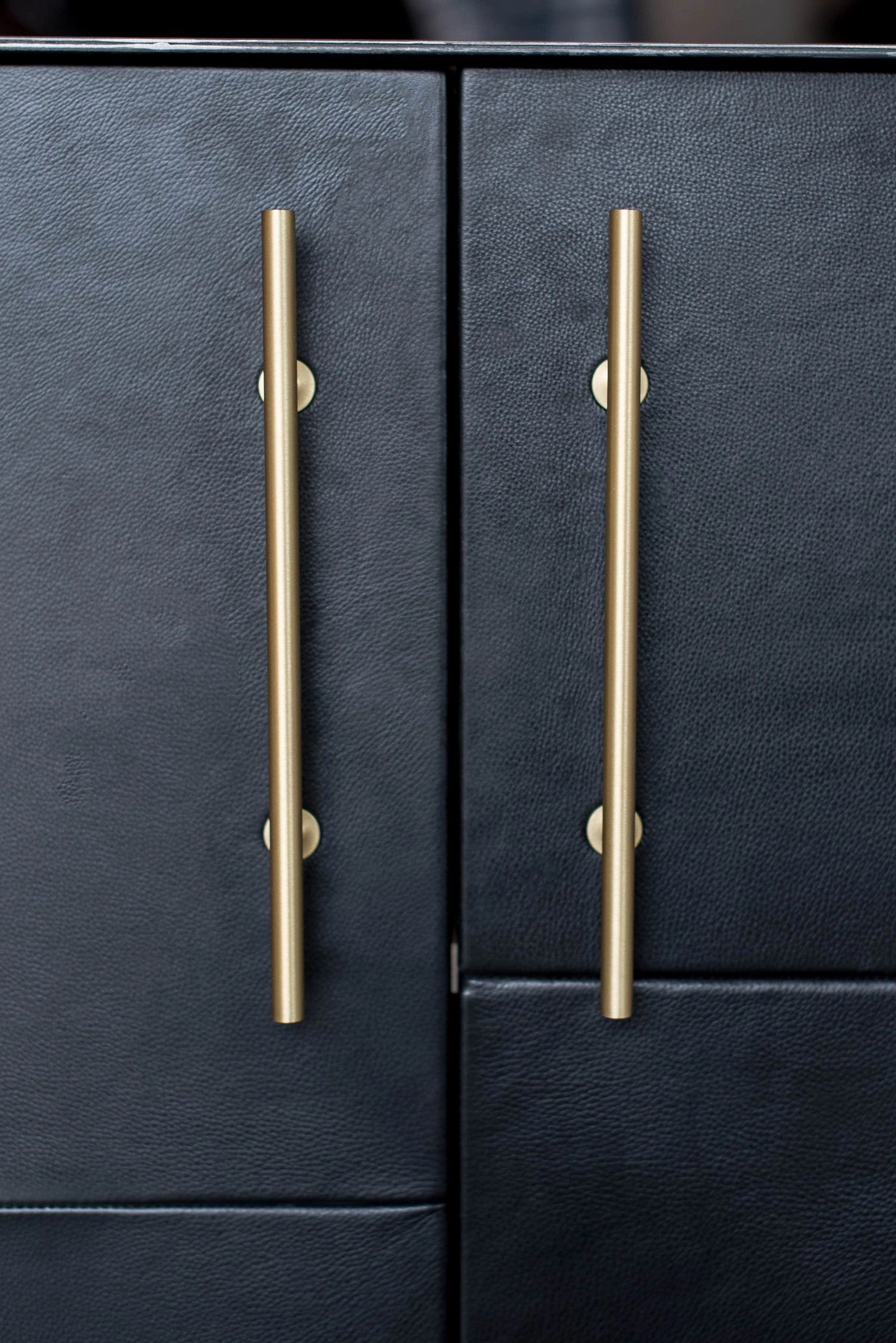 Bronson Credenza (BLK)