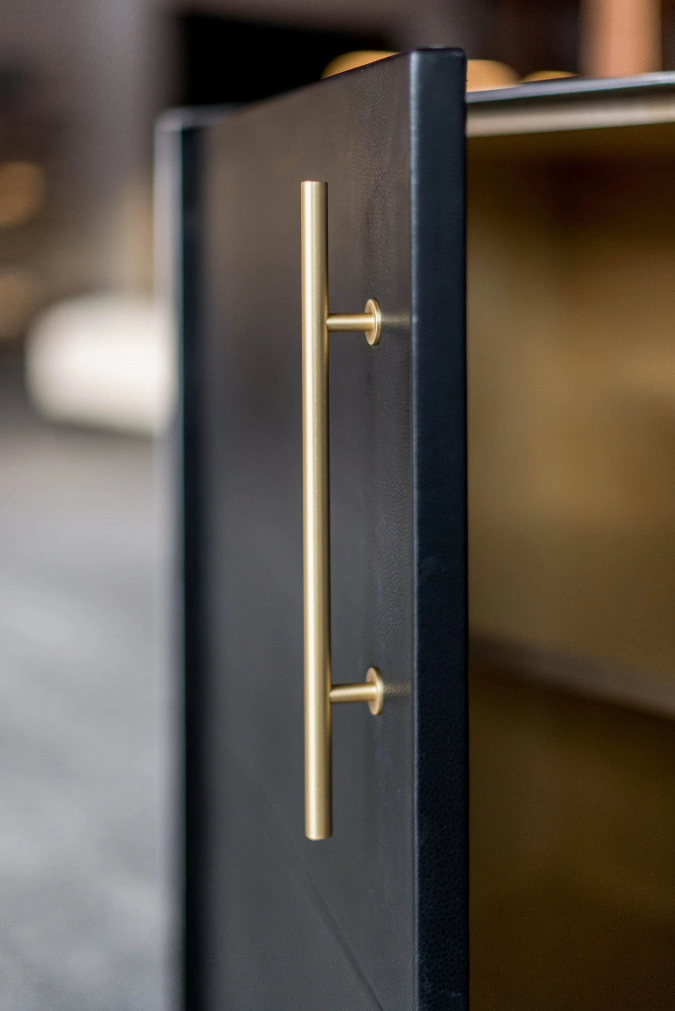 Bronson Credenza (BLK)