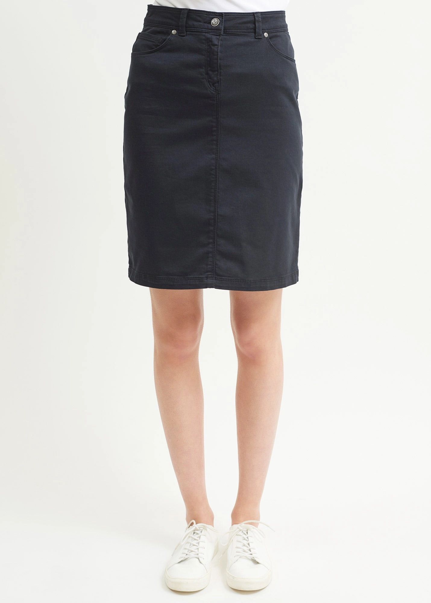ELFY - Stretch Straight Skirt in Colorful Denim (NAVY)