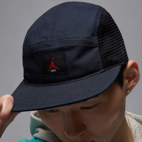 JORDAN FLY JUMPMAN CAP BLACK/GYM RED