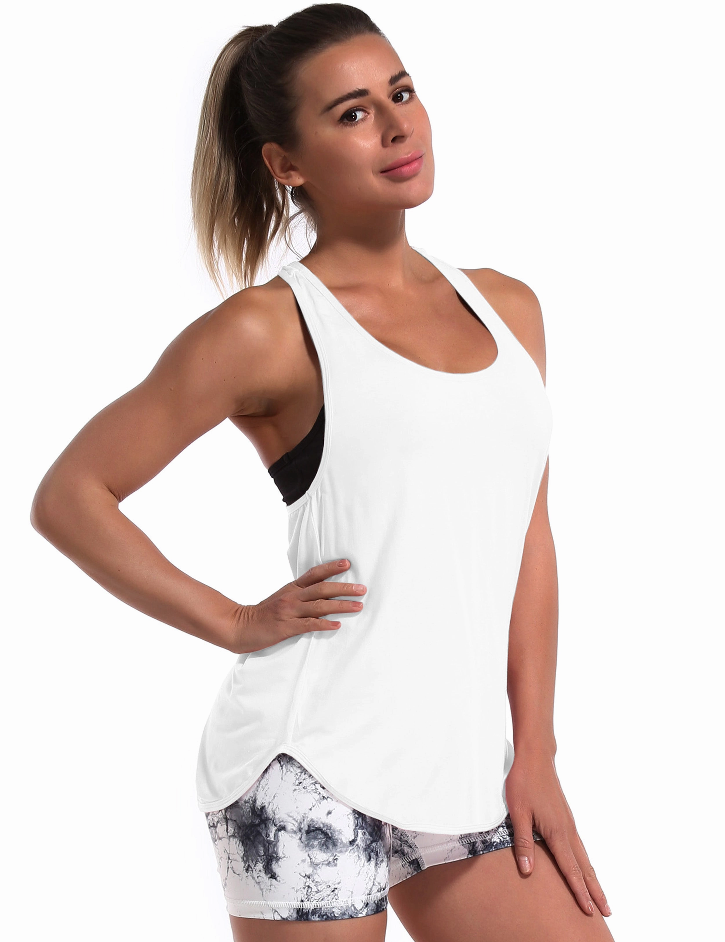 Loose Fit Racerback Tank Top white_Pilates