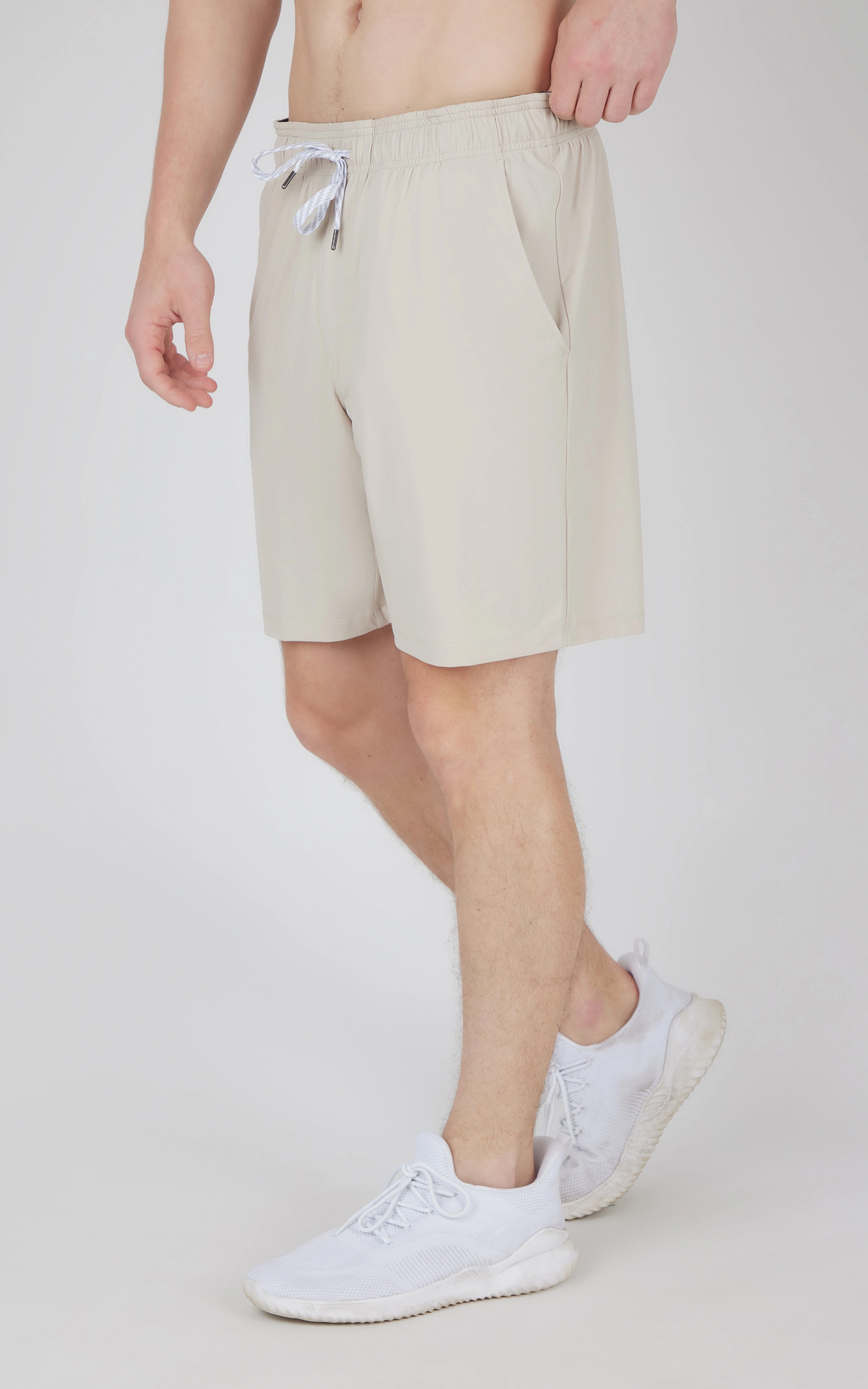 Men's Warp End Zone 8" Mesh Short