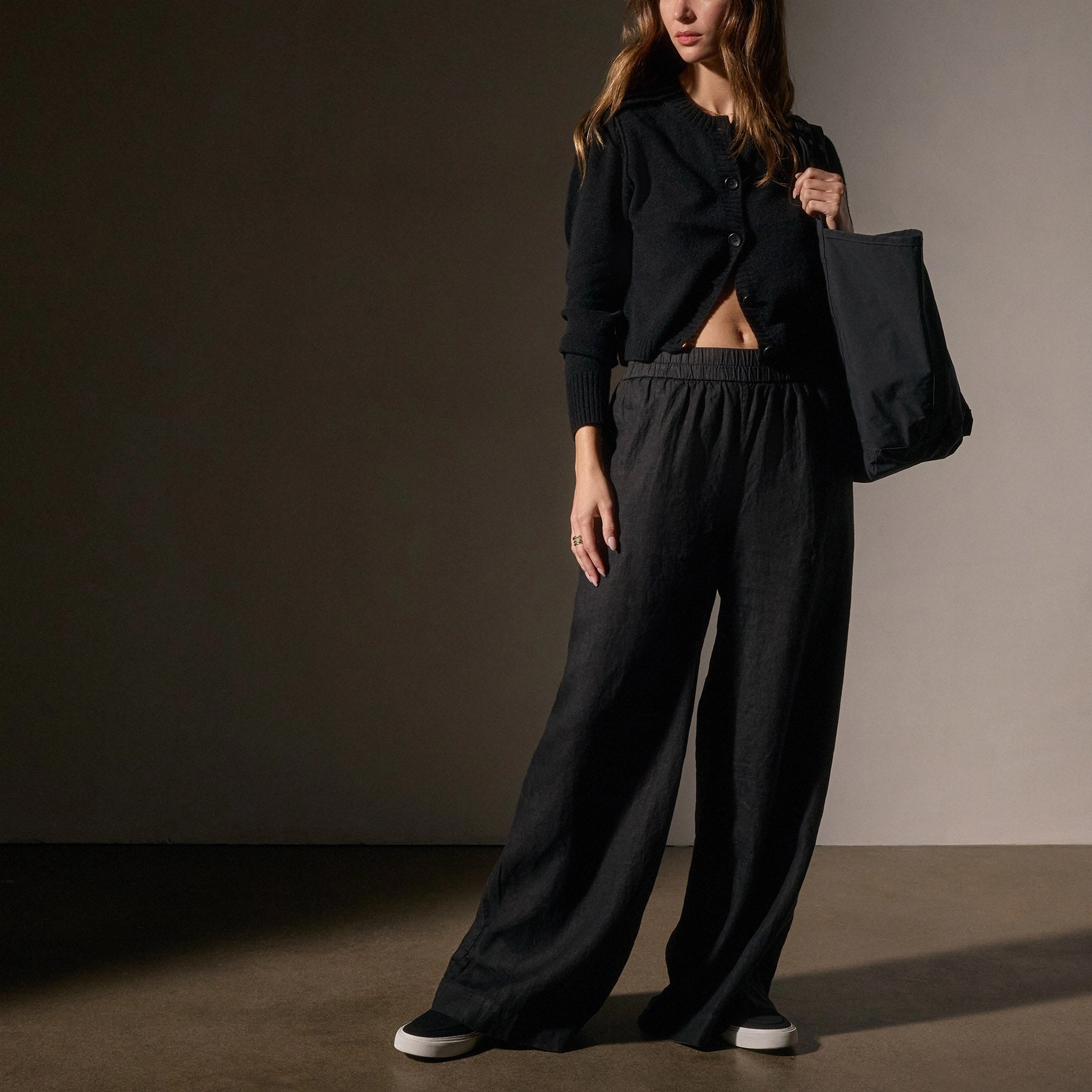 Soft Featherweight Cashmere Cardigan - Black