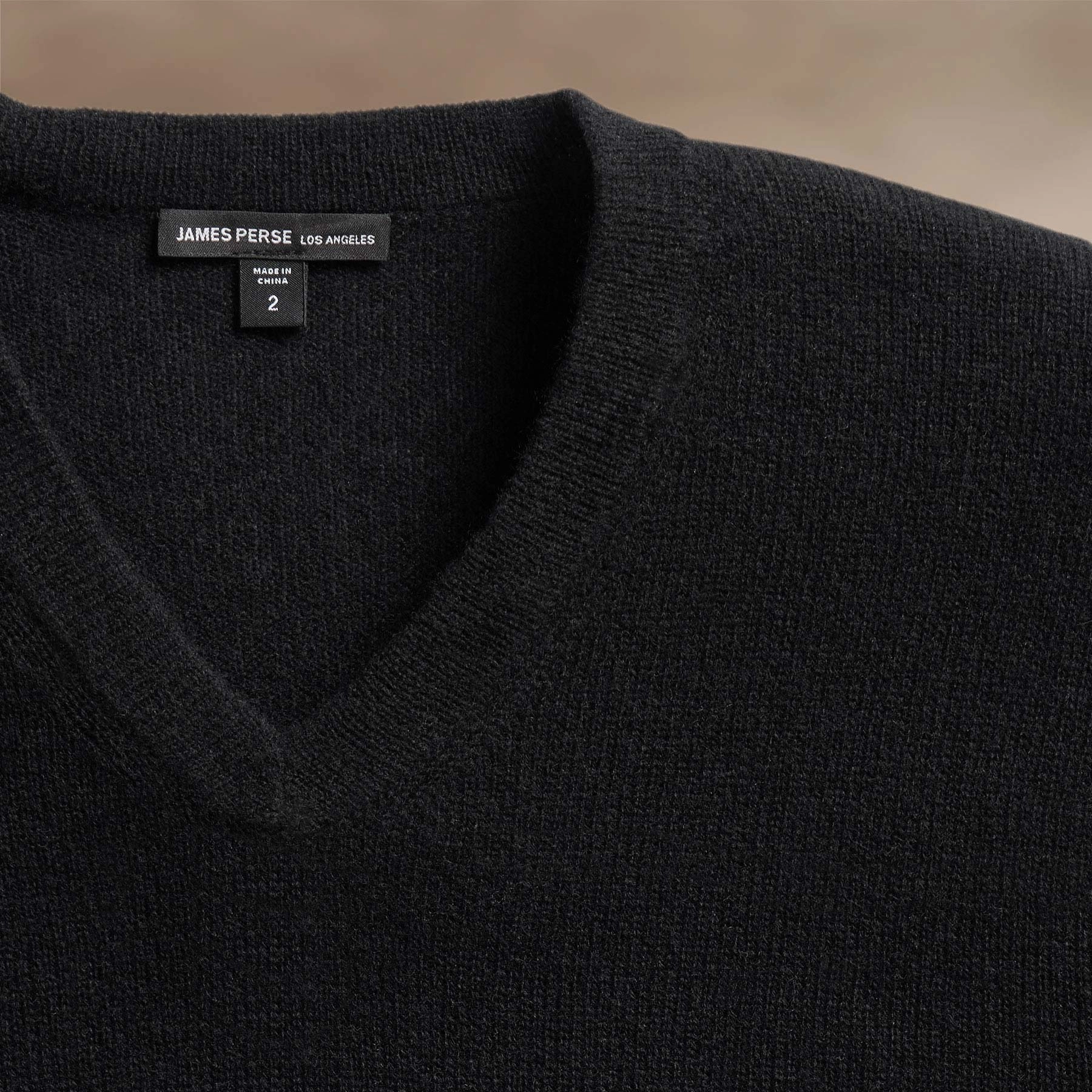 Soft Featherweight Cashmere V Neck - Black