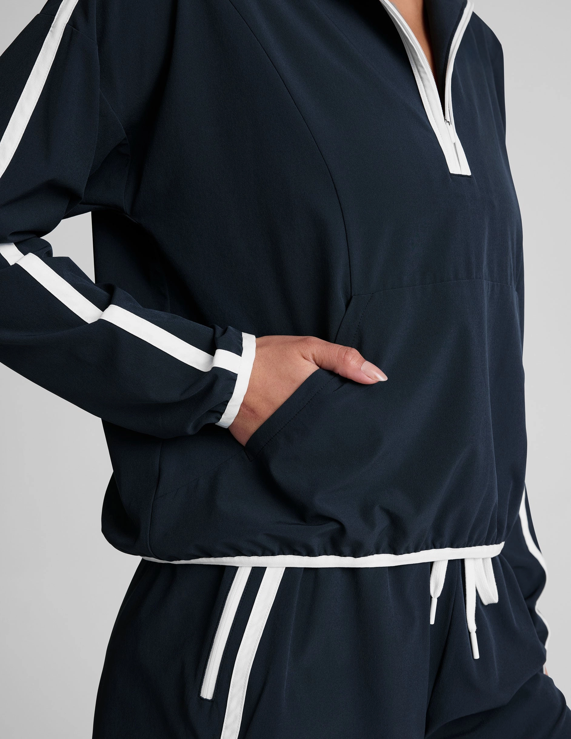 Stretch Woven Course Contrast Half Zip Pullover