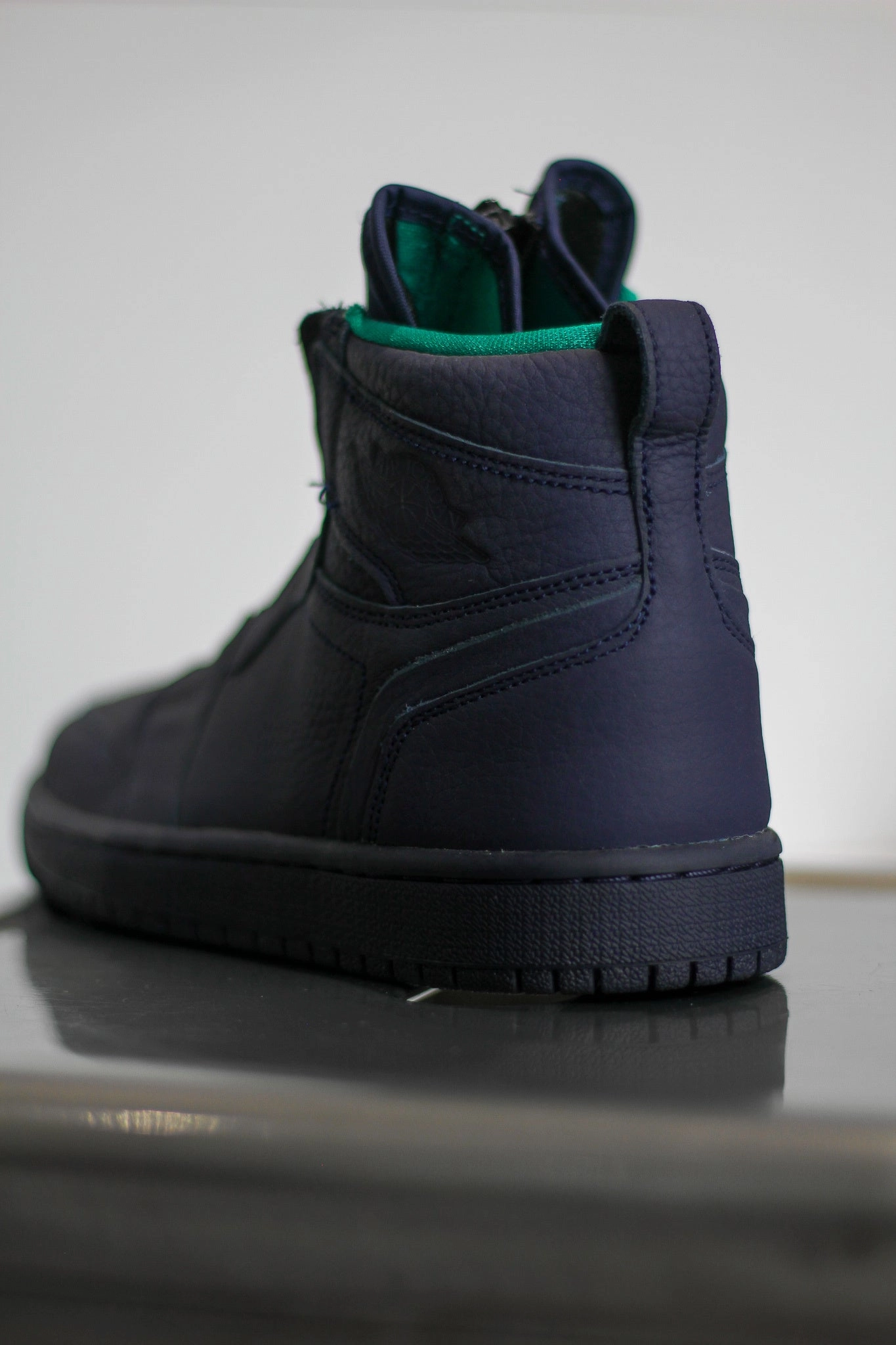 W RETRO 1 HI ZIP HORNETS